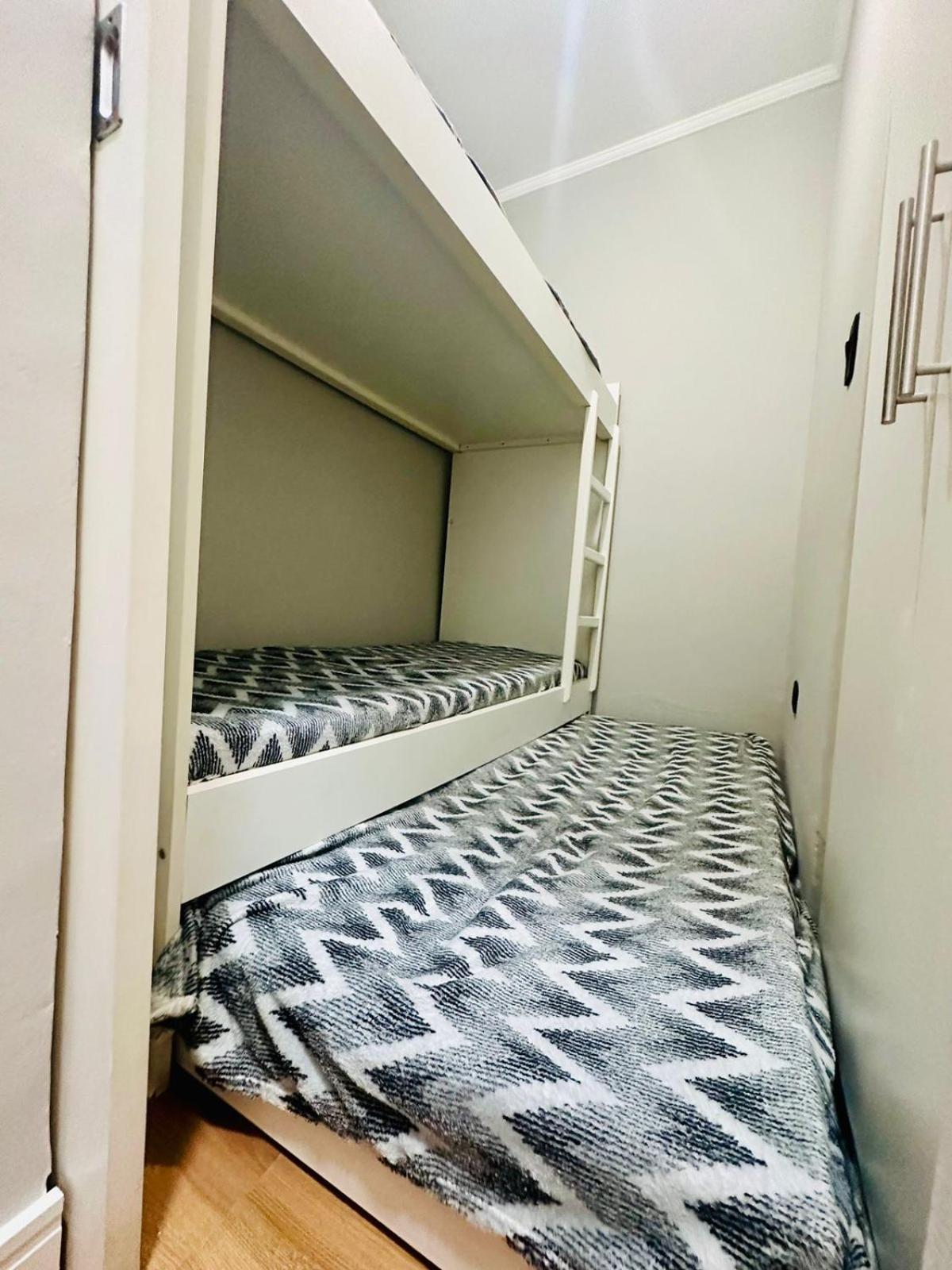 Apartamento Condominio Quisisana Centro Pocos De Caldas Lazer Completo, Uma Estrutura De Resort Luaran gambar