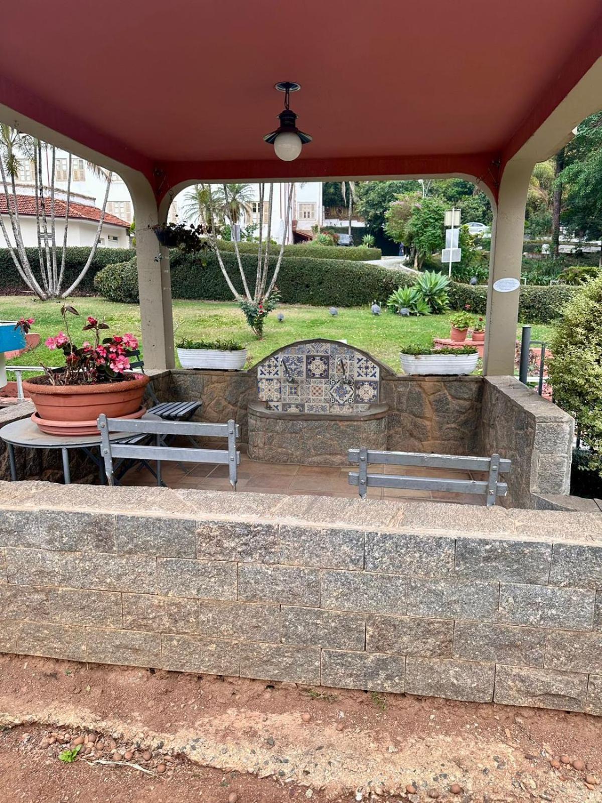 Apartamento Condominio Quisisana Centro Pocos De Caldas Lazer Completo, Uma Estrutura De Resort Luaran gambar